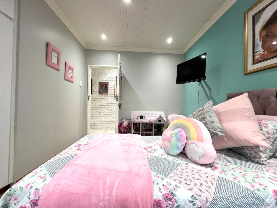 4 Bedroom Property for Sale in Walmer Downs Eastern Cape